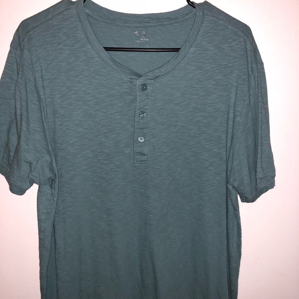 GAP large shirt